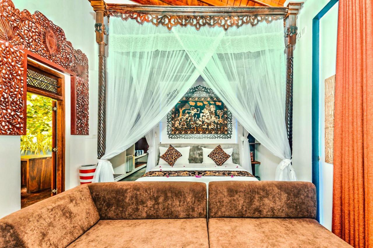 Waterland Hotel Negombo Buitenkant foto