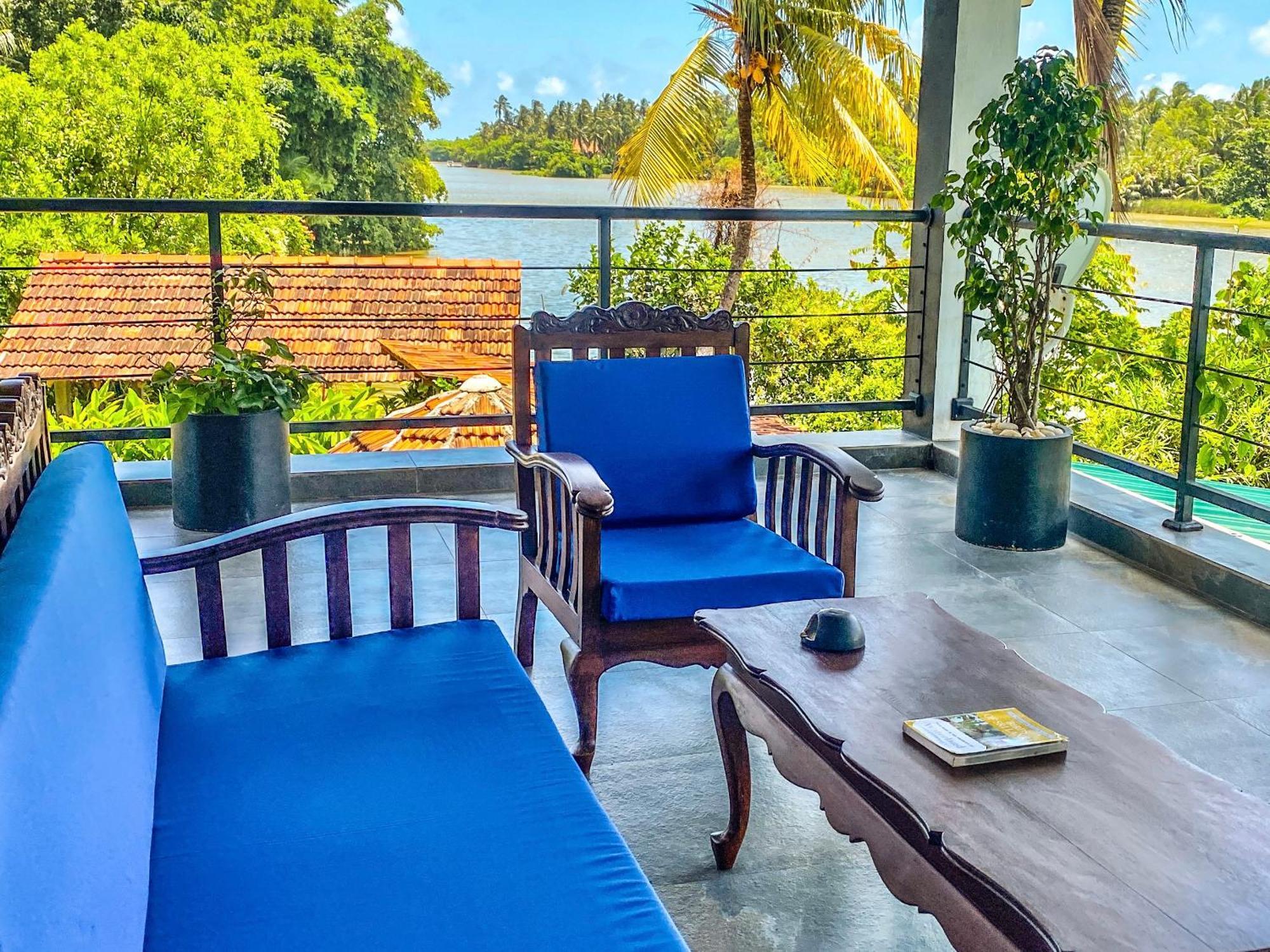 Waterland Hotel Negombo Buitenkant foto